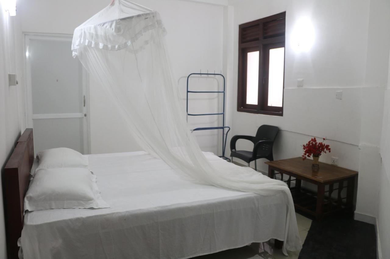 A.V.N Homestay Unawatuna Exteriör bild