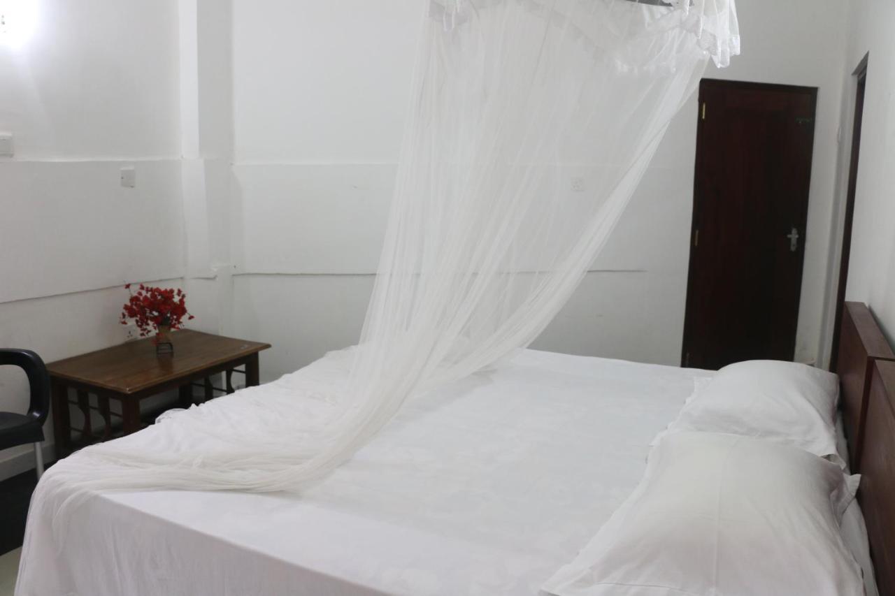 A.V.N Homestay Unawatuna Exteriör bild