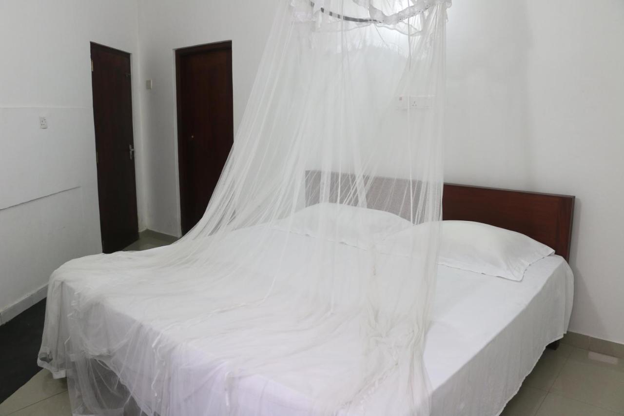 A.V.N Homestay Unawatuna Exteriör bild