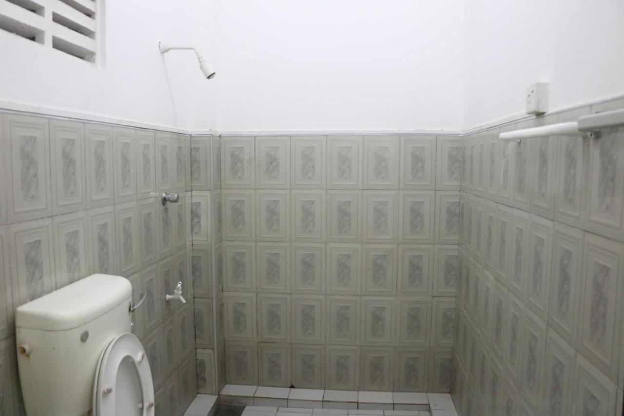 A.V.N Homestay Unawatuna Exteriör bild