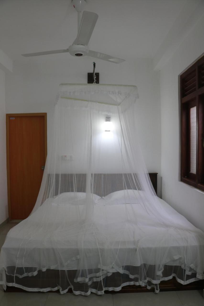 A.V.N Homestay Unawatuna Exteriör bild